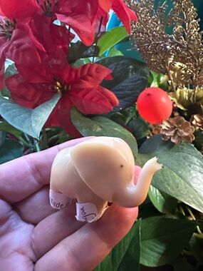 Cream Elephant Figurine - Small Collectible handcarved Tagua from Ecuador